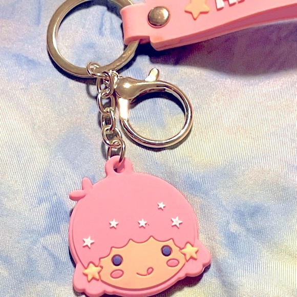 Little Twin Stars Air Tag Holder New - Picture 7 of 8